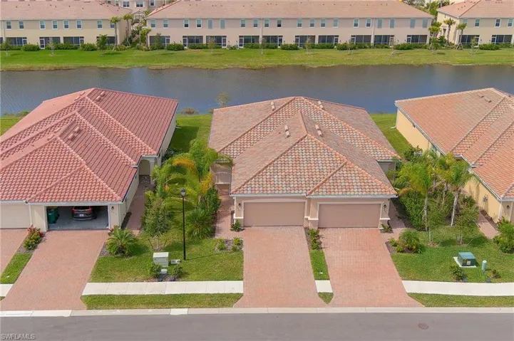 2637  Vine  AVE, Naples, FL 34120