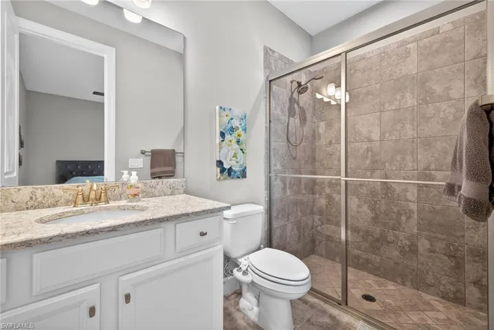 Bath 3 ensuite with king bed