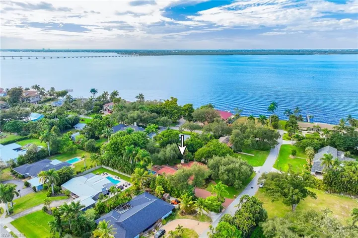 1250  Florida  AVE, Fort Myers, FL 33901