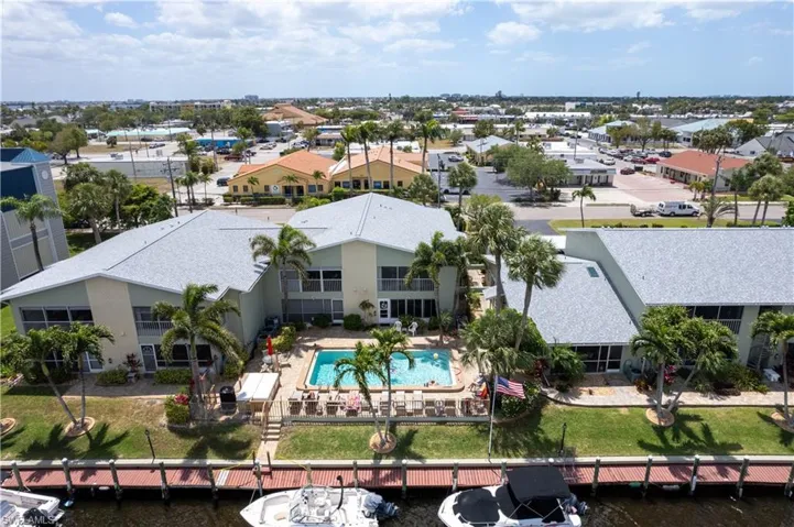 Spend your days CRUISING THE WATERWAYS,LOUNGING BY THE POOL, or EXPLORING theVIBRANT DOWNTOWN CAPE CORAL scene.