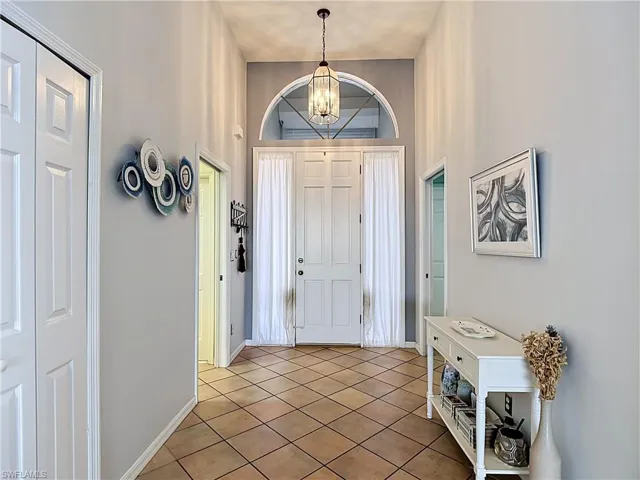19372  Silver Oak  DR, Estero, FL 33967