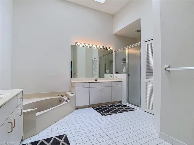19372  Silver Oak  DR, Estero, FL 33967