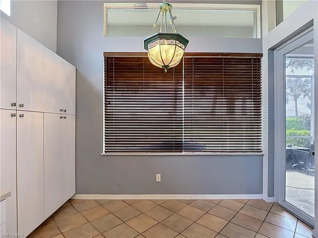 19372  Silver Oak  DR, Estero, FL 33967