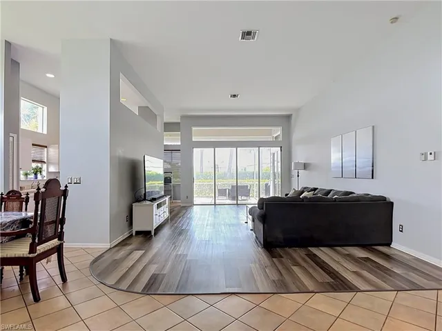 19372  Silver Oak  DR, Estero, FL 33967