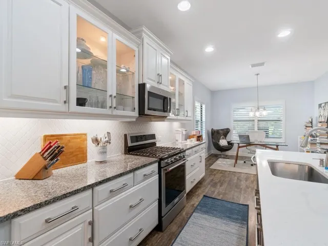 7671  Cypress Walk  DR, Fort Myers, FL 33966