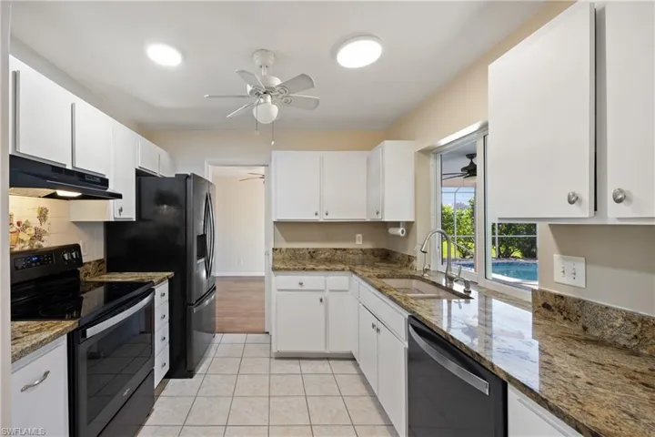 1539  Canal  ST, Lehigh Acres, FL 33936
