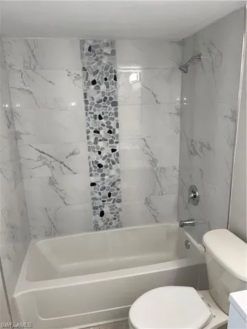 116  Santa Clara  DR, Naples, FL 34104
