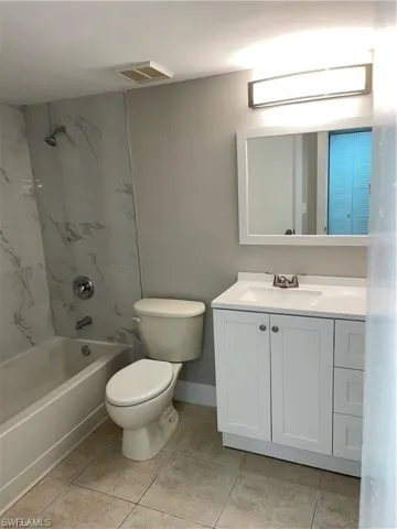 116  Santa Clara  DR, Naples, FL 34104