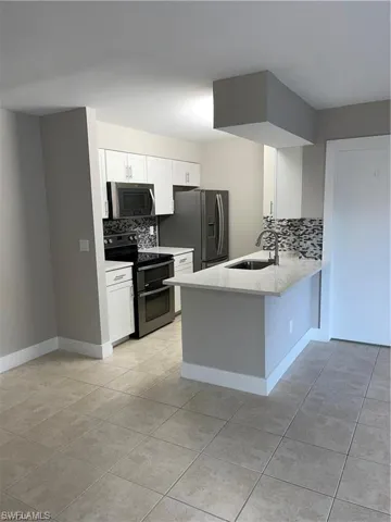116  Santa Clara  DR, Naples, FL 34104