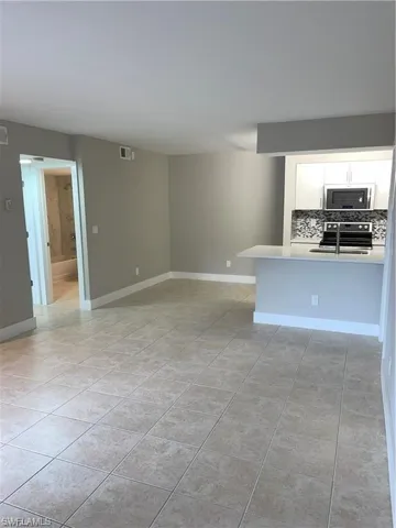 116  Santa Clara  DR, Naples, FL 34104