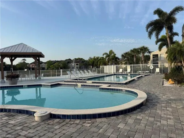 116  Santa Clara  DR, Naples, FL 34104
