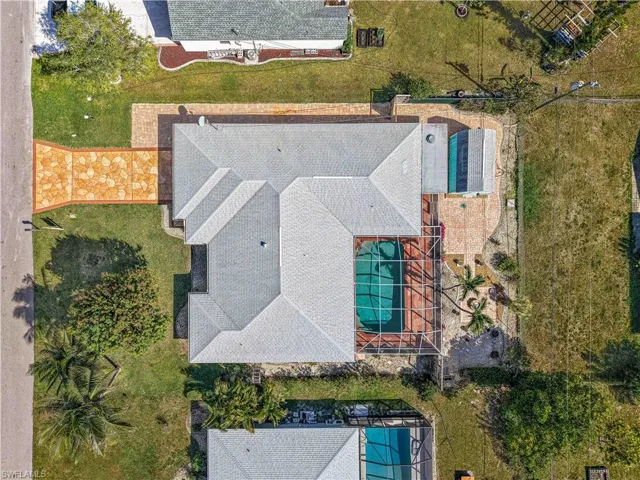 Birds eye view of property