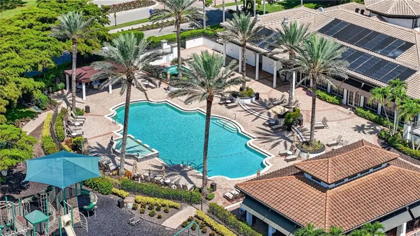 9595 Via Lago Way, Fort Myers, Florida 33912