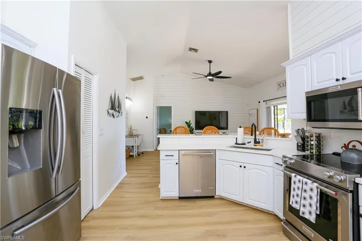 1394 Monarch Cir, Naples, Florida 34116
