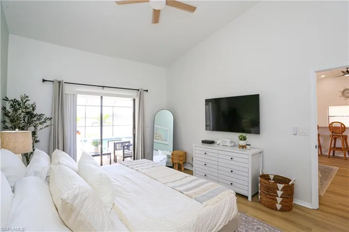 1394 Monarch Cir, Naples, Florida 34116