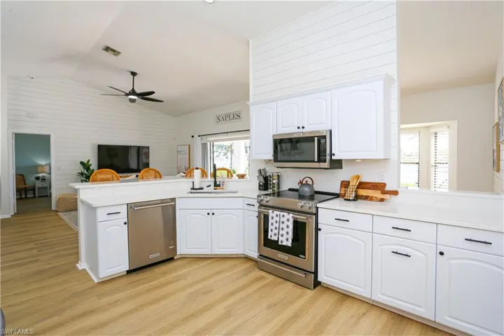 1394 Monarch Cir, Naples, Florida 34116