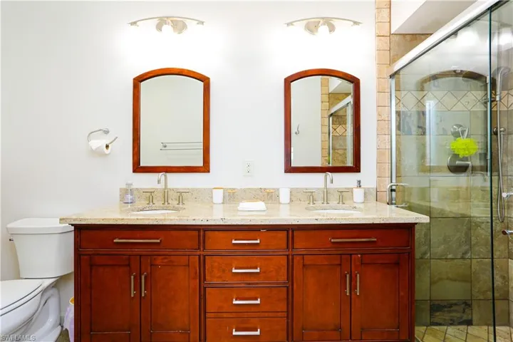 1394 Monarch Cir, Naples, Florida 34116