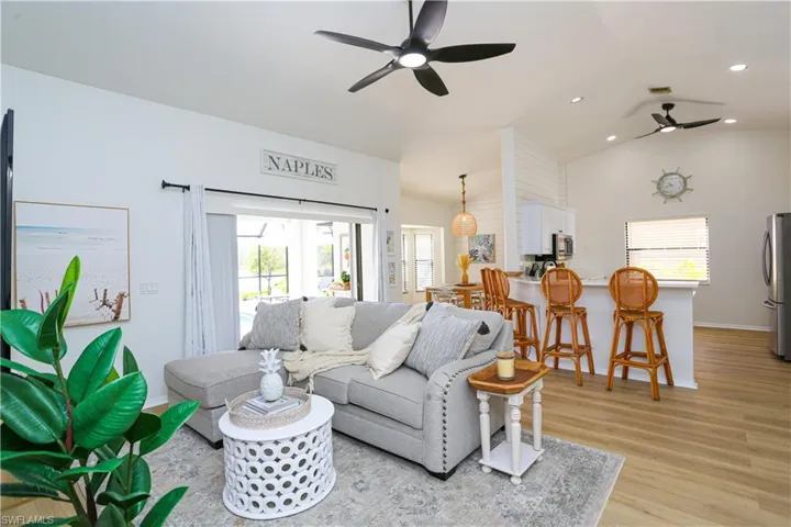 1394 Monarch Cir, Naples, Florida 34116