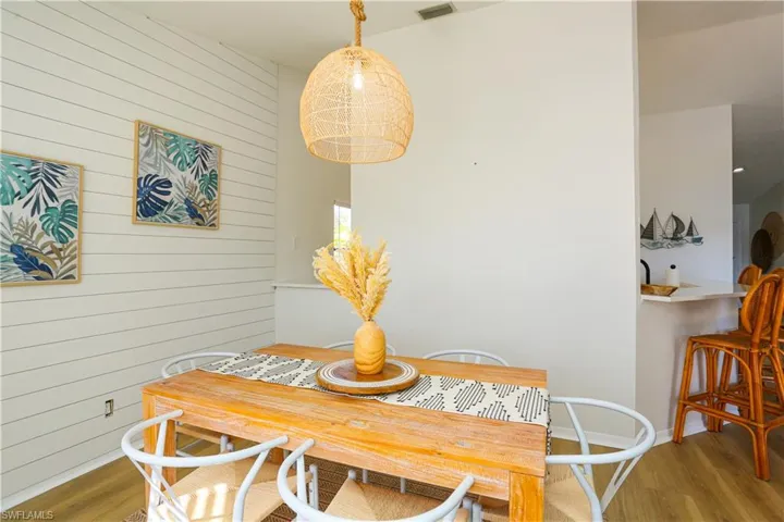 1394 Monarch Cir, Naples, Florida 34116