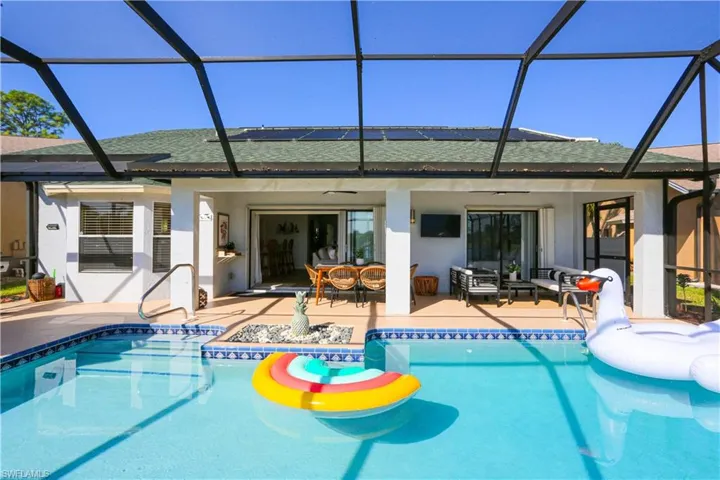 1394 Monarch Cir, Naples, Florida 34116
