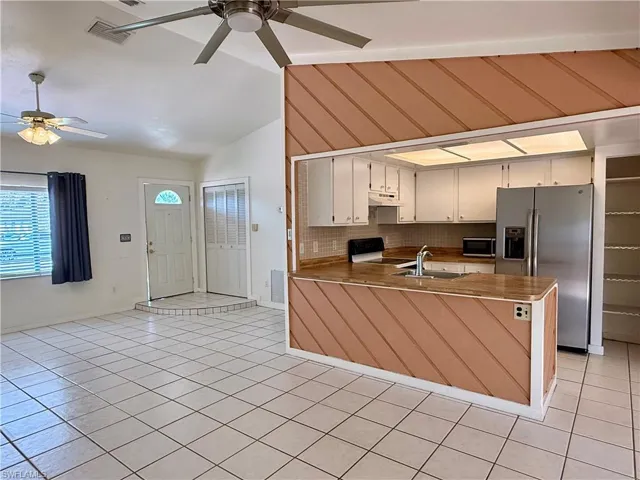 1204 Se 15th St, Cape Coral, Florida 33990