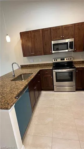 1609 Savona Pkwy W, Cape Coral, Florida 33914
