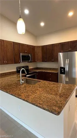1609 Savona Pkwy W, Cape Coral, Florida 33914
