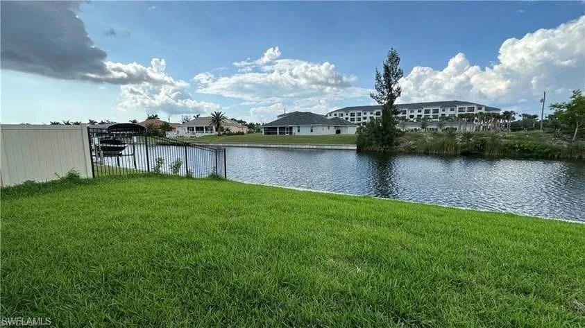 1609 Savona Pkwy W, Cape Coral, Florida 33914