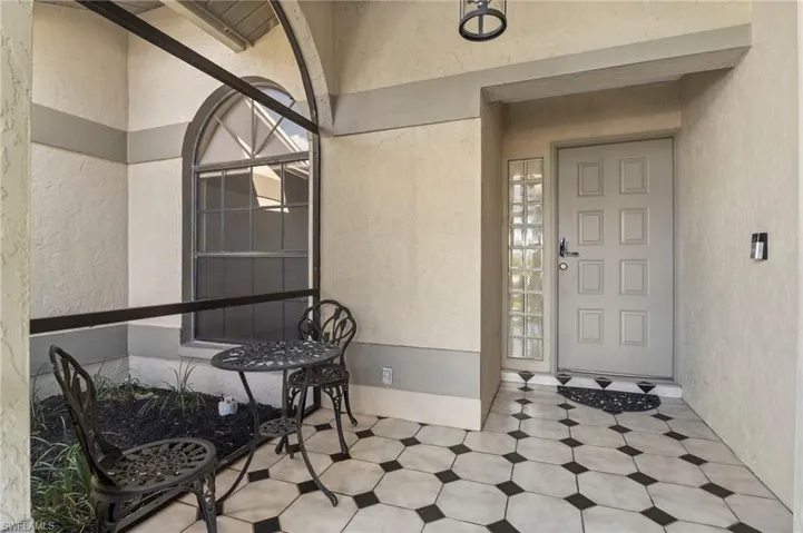 3424  Anton  CT, Naples, FL 34109