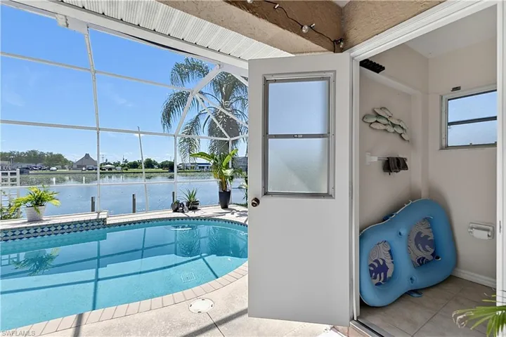 17 Se 15th Ave, Cape Coral, Florida 33990