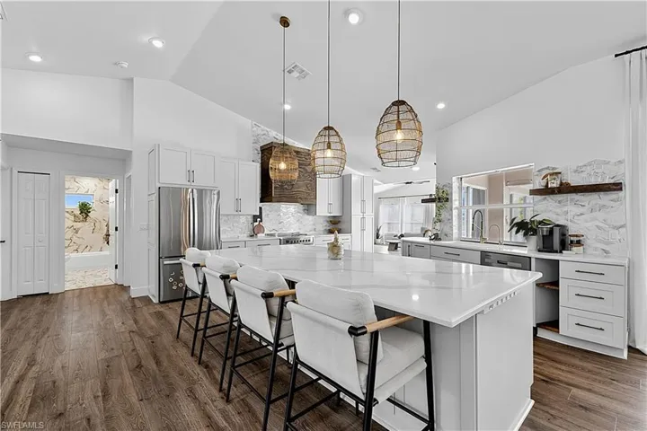 17 Se 15th Ave, Cape Coral, Florida 33990