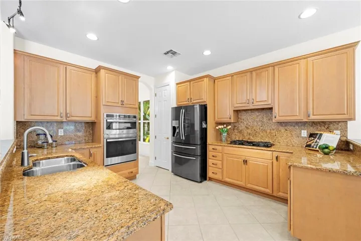 large kitchen perfect for entertaining
