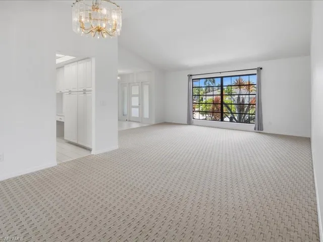 vault ceiling provide space and open feeling