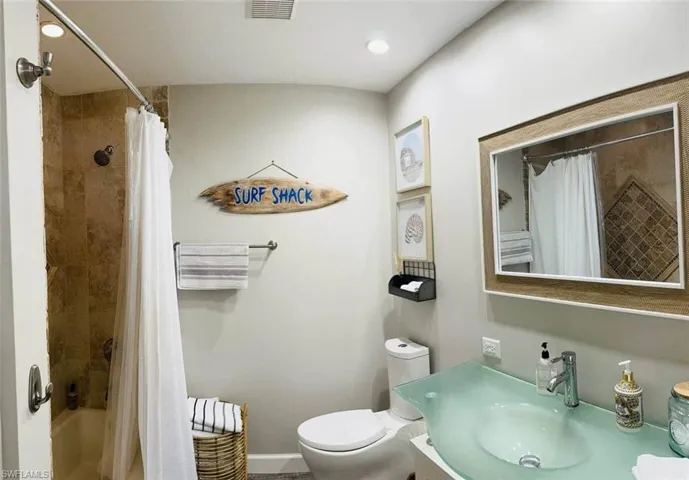 437 Trade Winds Ave, Naples, Florida 34108
