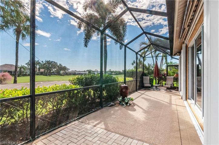 40' LANIA GREAT FOR ENTERTAINING