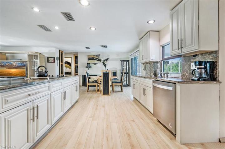 505  Landmark  DR, Naples, FL 34112