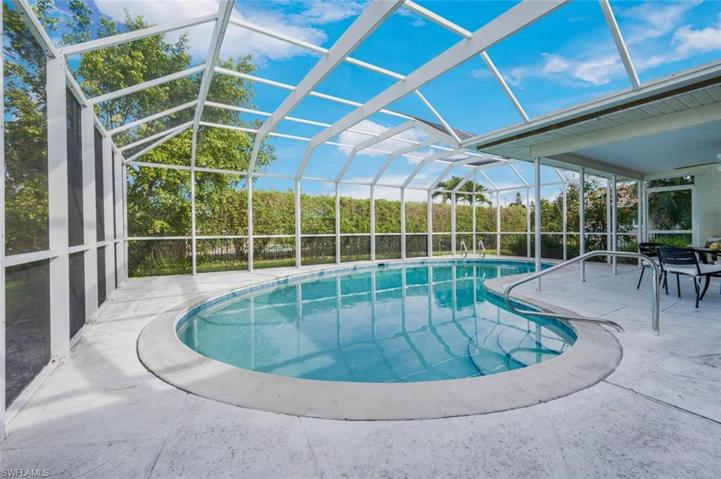 505  Landmark  DR, Naples, FL 34112
