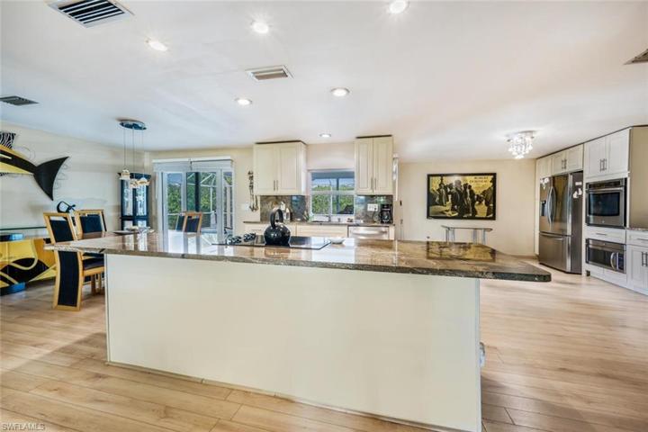505  Landmark  DR, Naples, FL 34112