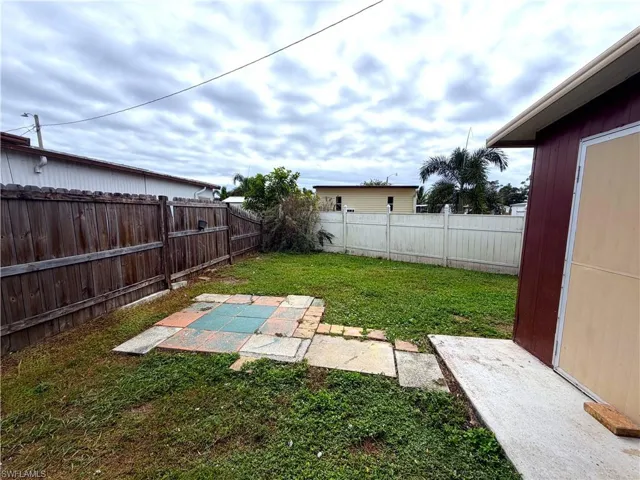 106 Gaslight Ave, North Fort Myers, Florida 33917