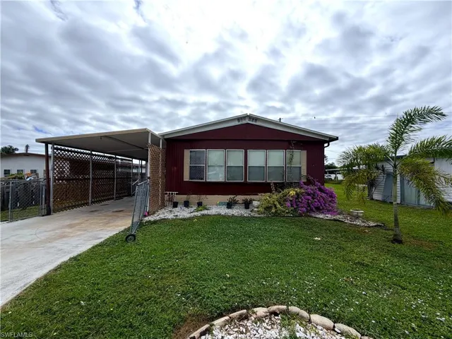106 Gaslight Ave, North Fort Myers, Florida 33917