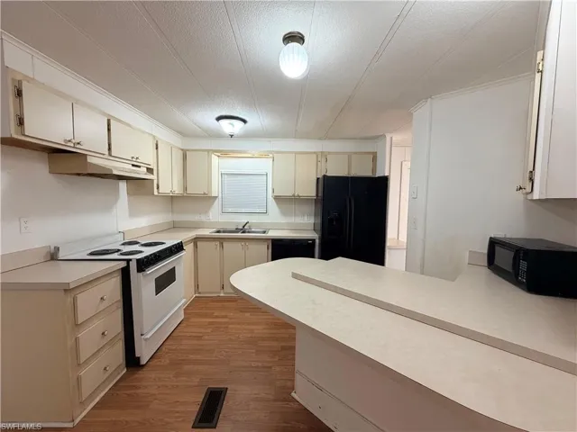 106 Gaslight Ave, North Fort Myers, Florida 33917