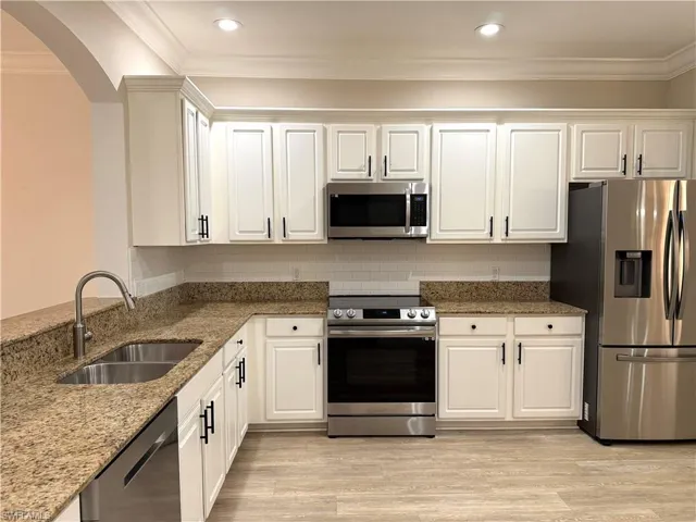 9723  Heatherstone Lake  CT, Estero, FL 33928