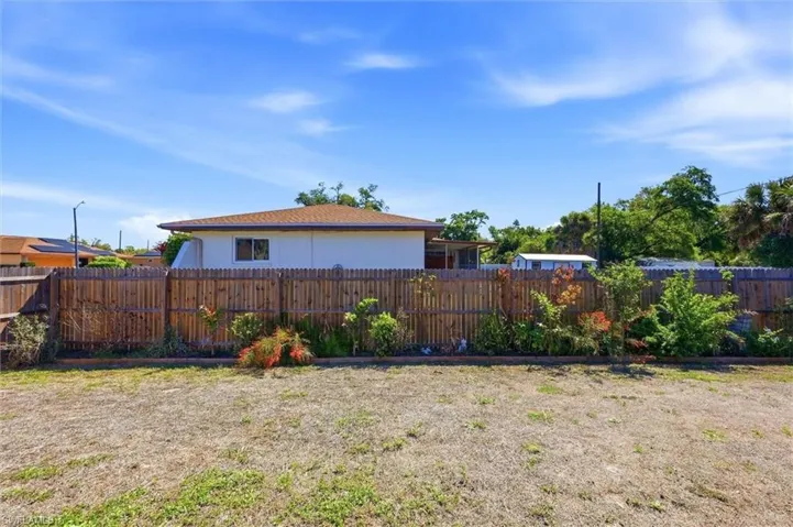 2084 Leisure St, Port Charlotte, Florida 33948