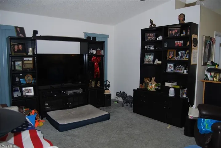 2903 E 9th St, Lehigh Acres Fl 33972