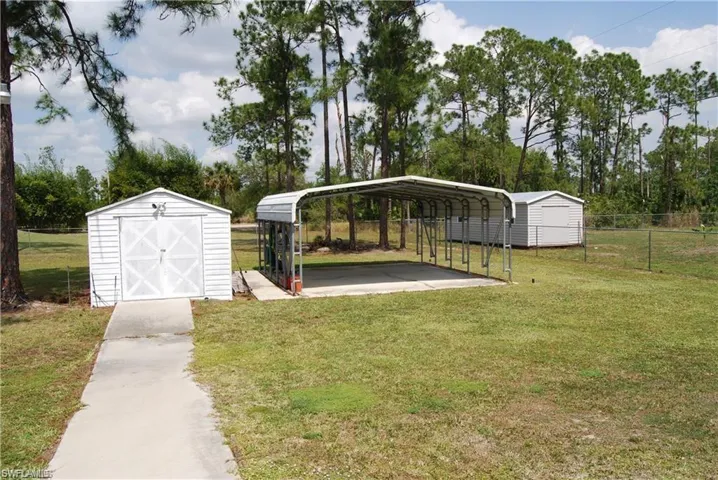 2903 E 9th St, Lehigh Acres Fl 33972