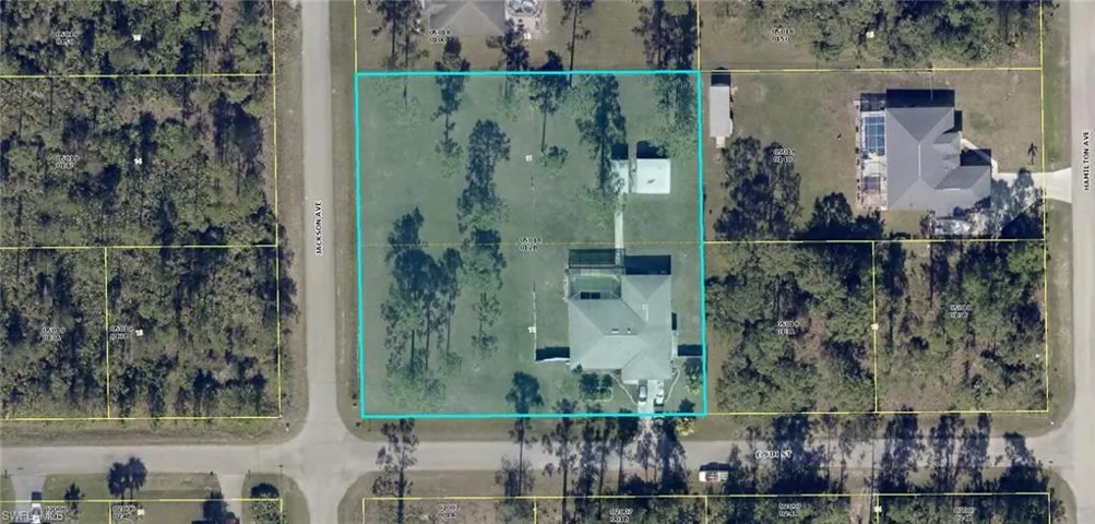 2903 E 9th St, Lehigh Acres Fl 33972