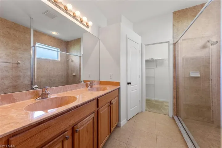 2410 Verdmont Ct, Cape Coral, Florida 33991