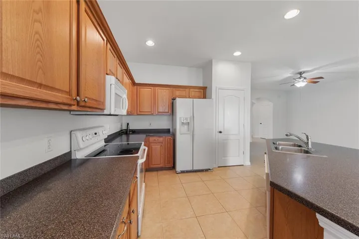 2410 Verdmont Ct, Cape Coral, Florida 33991