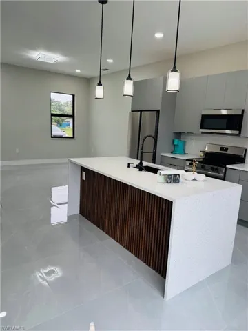 54 Floyd Ave S, Lehigh Acres, Florida 33976