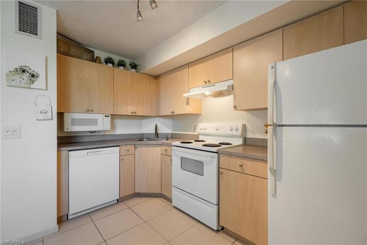 8754 River Homes LN # 8107, BONITA SPRINGS FL 34135